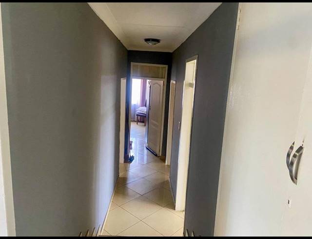 4 BEDROOM HOUSE FOR SALE IN SOUTH CREST